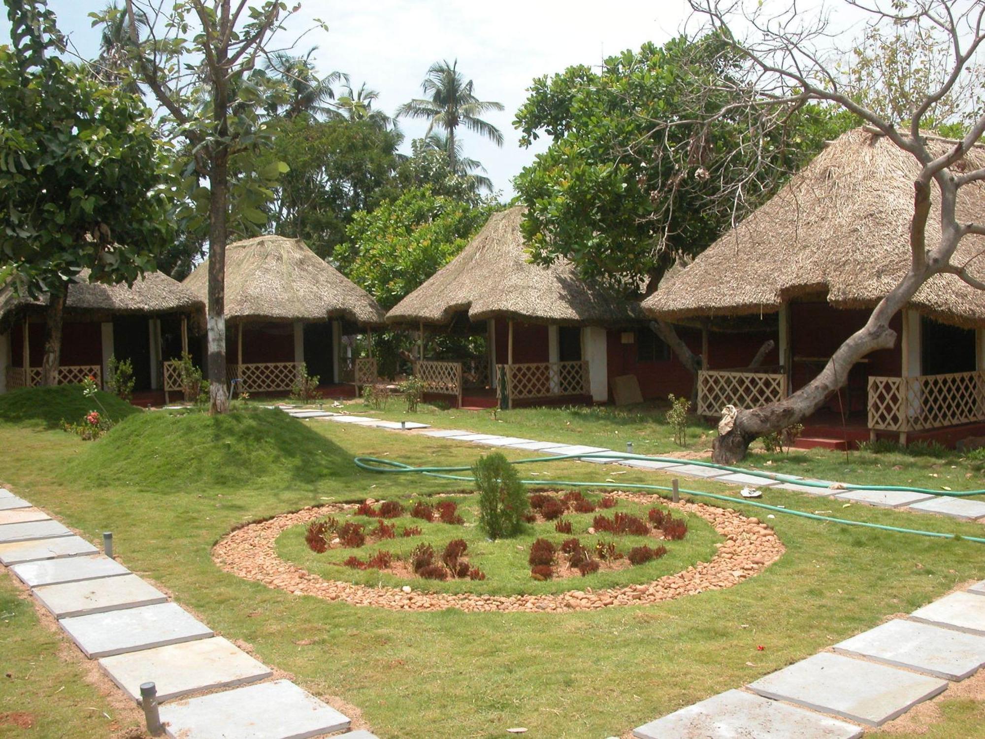 Prince Park Hotel Pondicherry Exterior photo