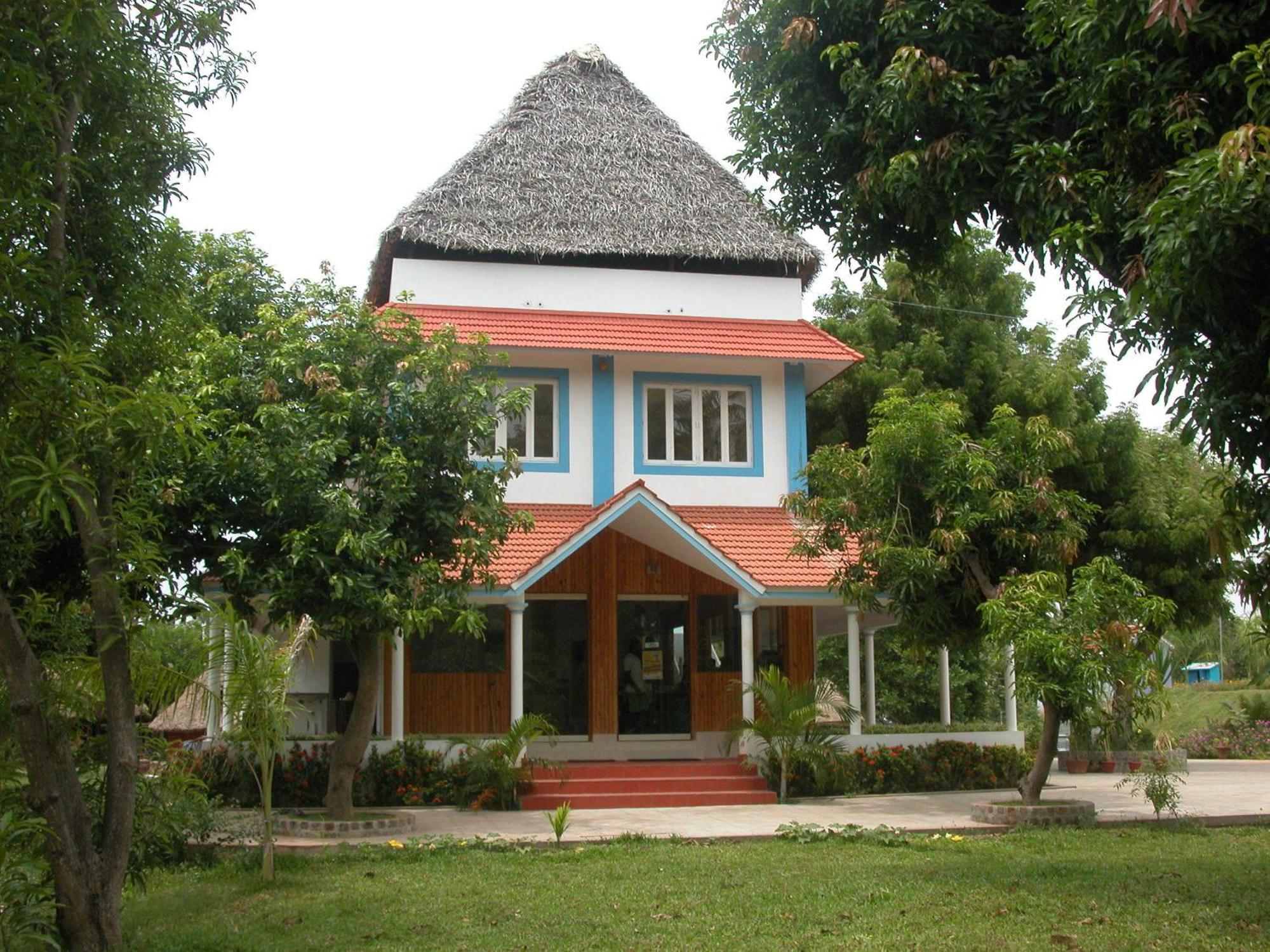 Prince Park Hotel Pondicherry Exterior photo